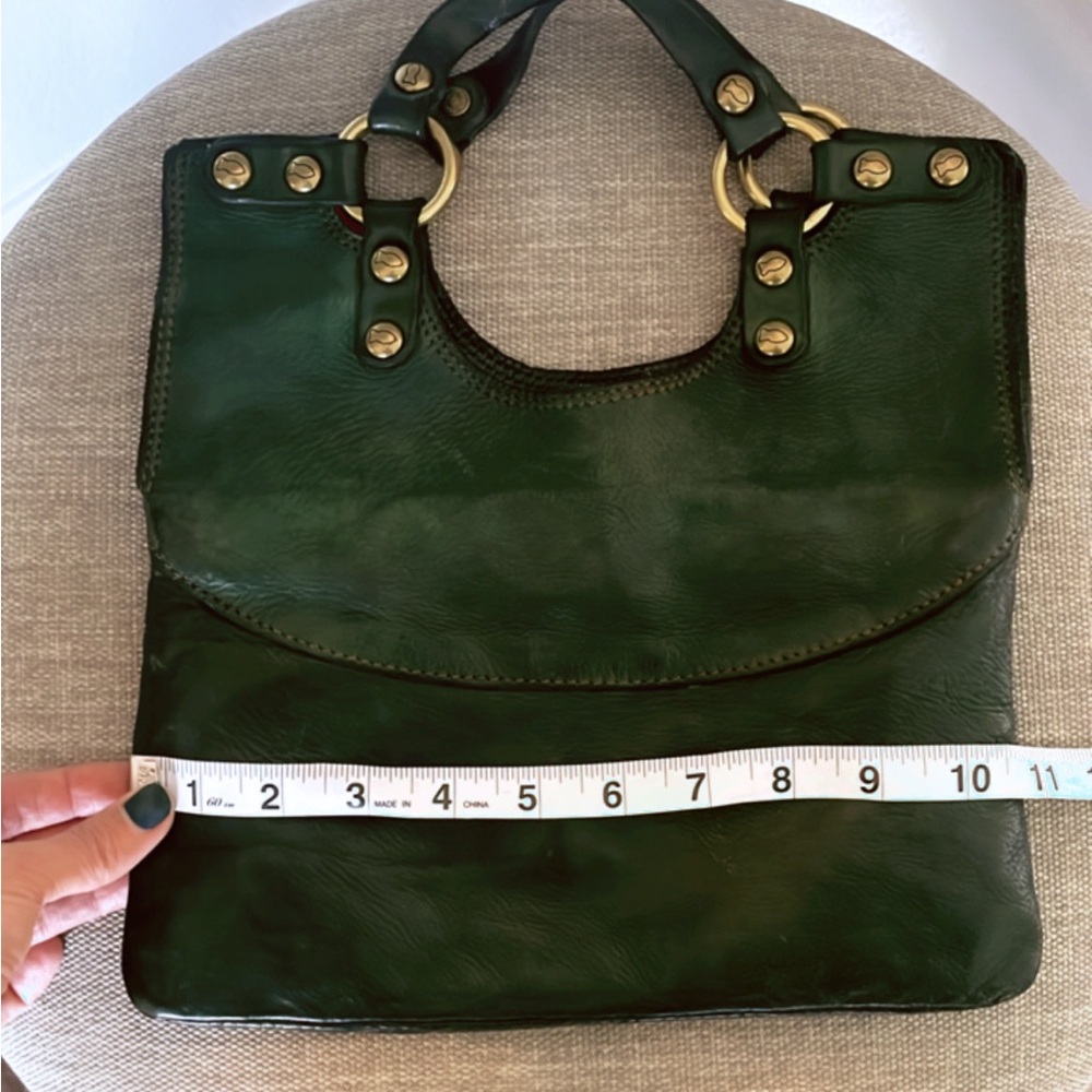 Campomaggi BottleGreen Mamoré Leather Handbag
Italian designed - Picture 5 of 11